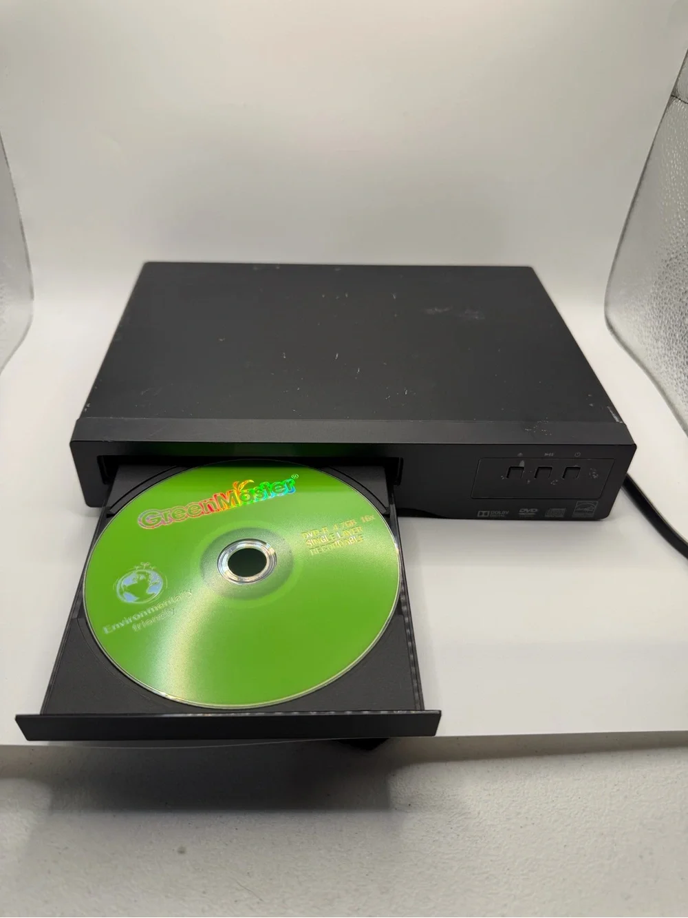 Sanyo FWDP105F DVD CD Player Pre Owned- Tested Working Excellent Con- No Remote